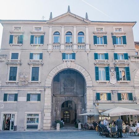 Domus Nova Palace - Italian Homing ヴェローナ エクステリア 写真